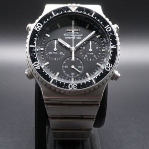 DSC02227 Vintage Seiko 7A28-7049 15J Quartz Chronograph Dec '82 - Serviced
